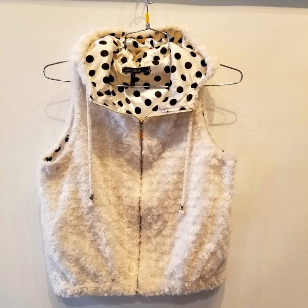 Love Stitch Faux Fur Hooded Zipper Jacket Sleeveless Juniors Size L